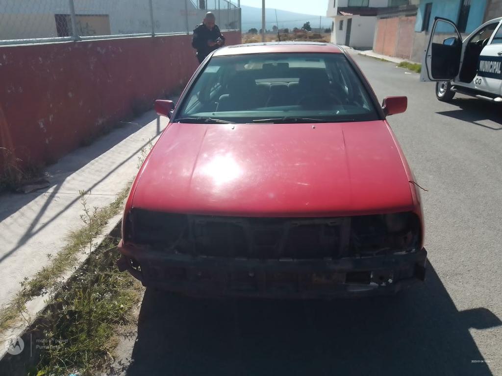 En menos de 24 horas policías municipales de Apizaco recuperan vehículo robado